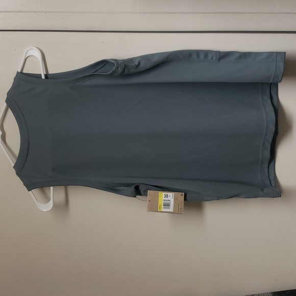 NWT Nike Gray and Black Dri-FIT Swoosh Fly Tank Top Size S - Picture 4 of 9